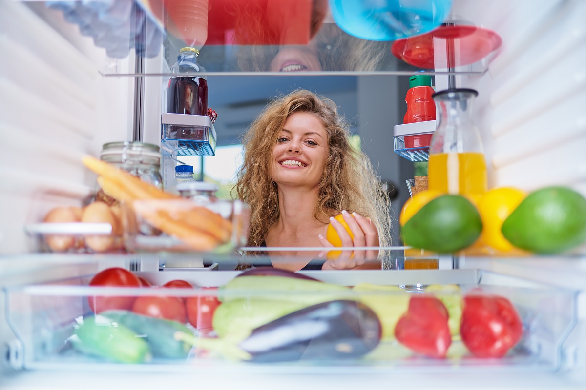 Alguns alimentos podem deixar sua geladeira com mau cheiro - Reprodução AdobeStock