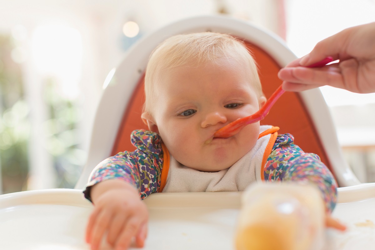 Os bebês precisam de muita energia e nutrientes para crescerem - Reprodução AdobeStock