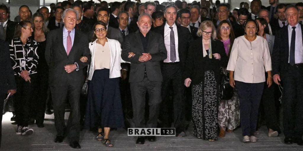 A declaração do petista aconteceu durante uma reunião que contou com a presença dos 27 governadores do Brasil, de ministros do STF e parlamentares.