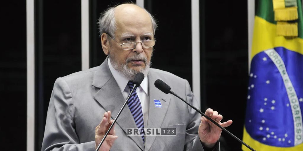 Sepúlveda Pertence, nomeado no STF em 1989, vinha lutando contra problemas pulmonares. (Imagem: reprodução/ Senado Federal)